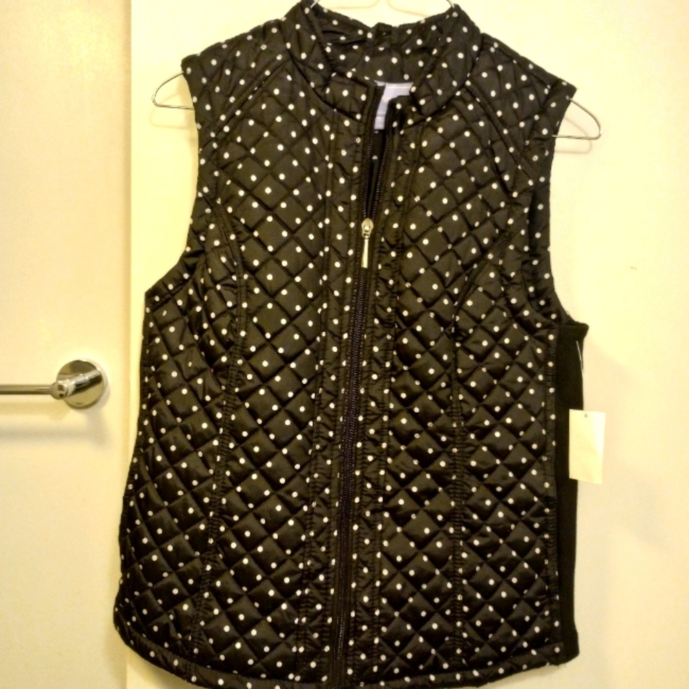 ***New with tags women's vest, Laura Scott brand size medium